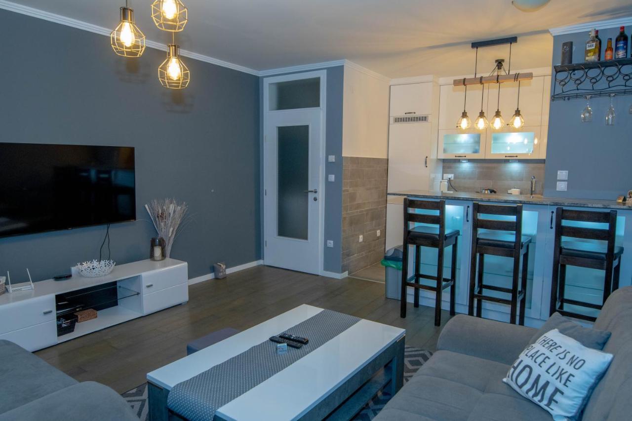 Athena Apartman Lukavica Extérieur photo